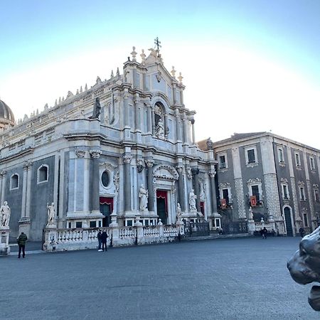 Donna Luisa-Catania Charming Apartment Екстериор снимка