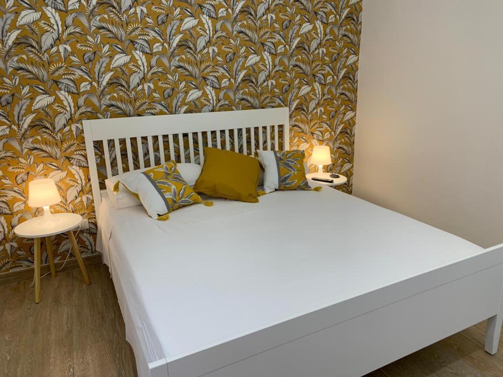Donna Luisa-Catania Charming Apartment Екстериор снимка