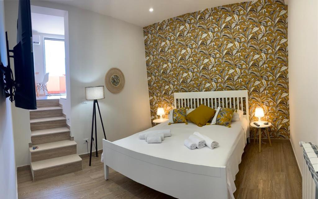 Donna Luisa-Catania Charming Apartment Екстериор снимка