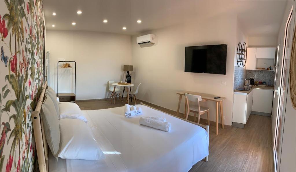 Donna Luisa-Catania Charming Apartment Екстериор снимка