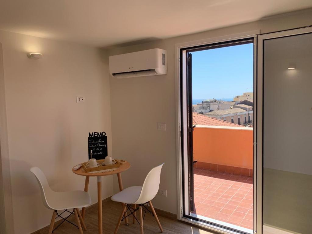 Donna Luisa-Catania Charming Apartment Екстериор снимка