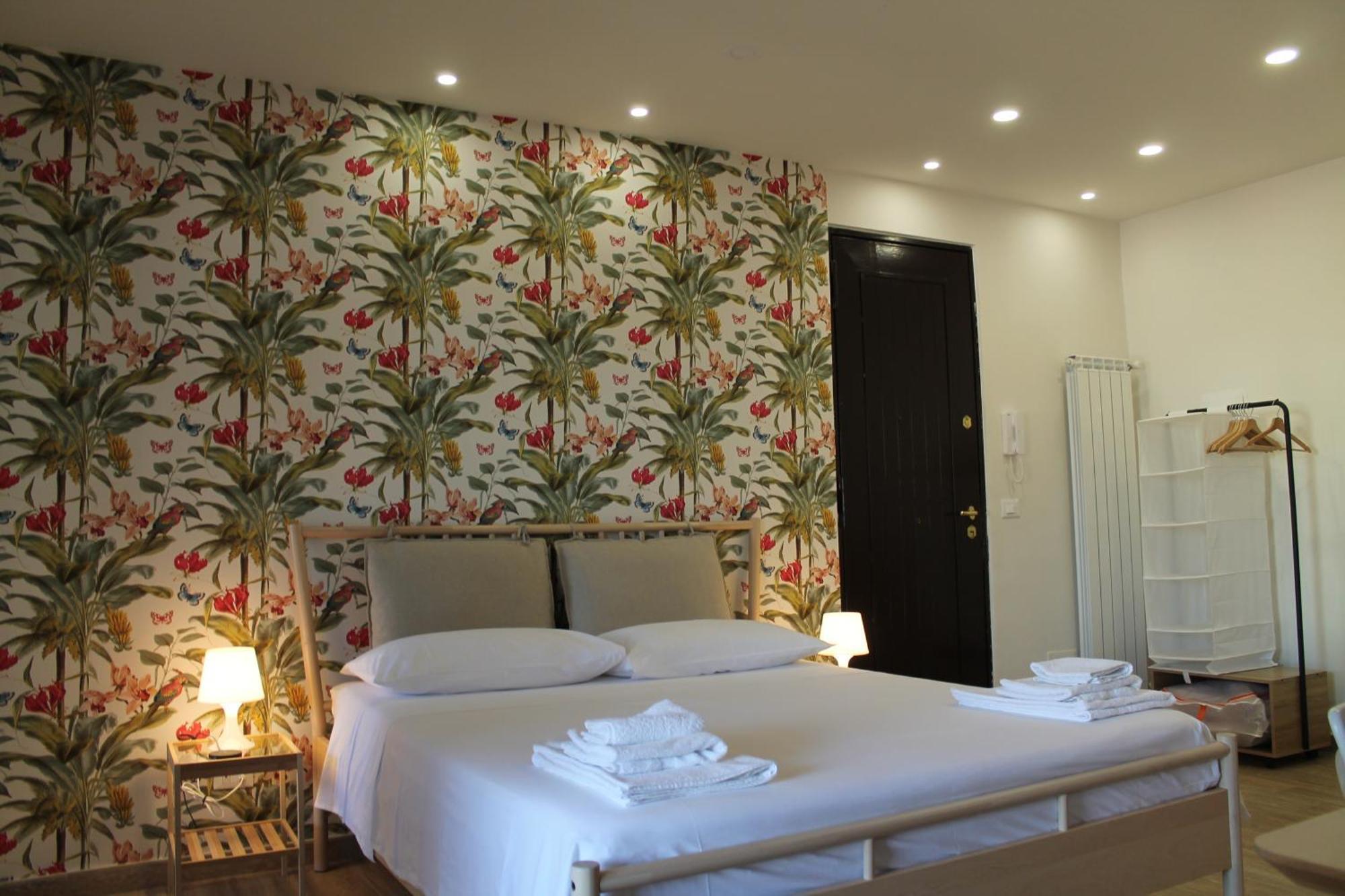 Donna Luisa-Catania Charming Apartment Екстериор снимка