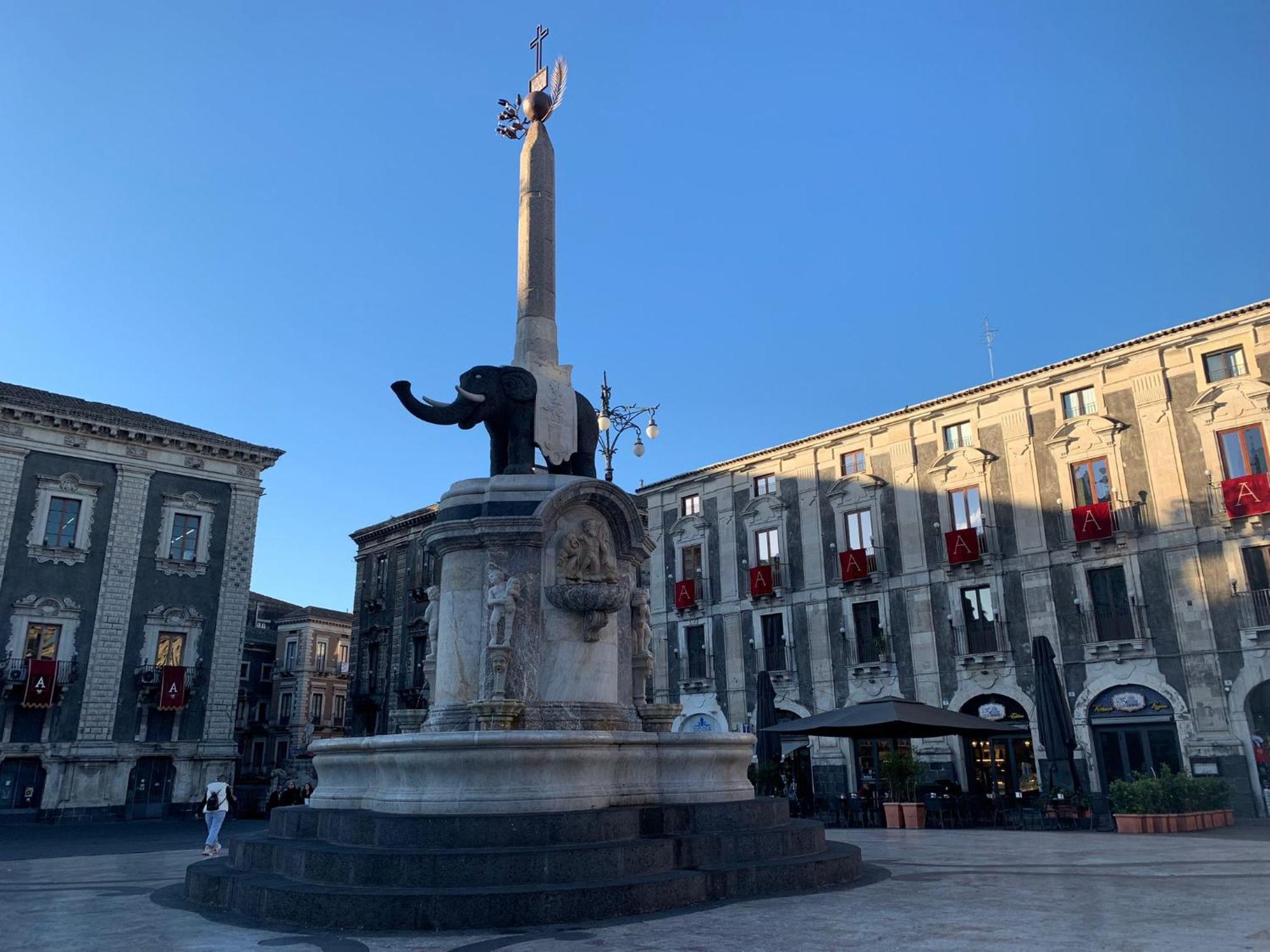 Donna Luisa-Catania Charming Apartment Екстериор снимка