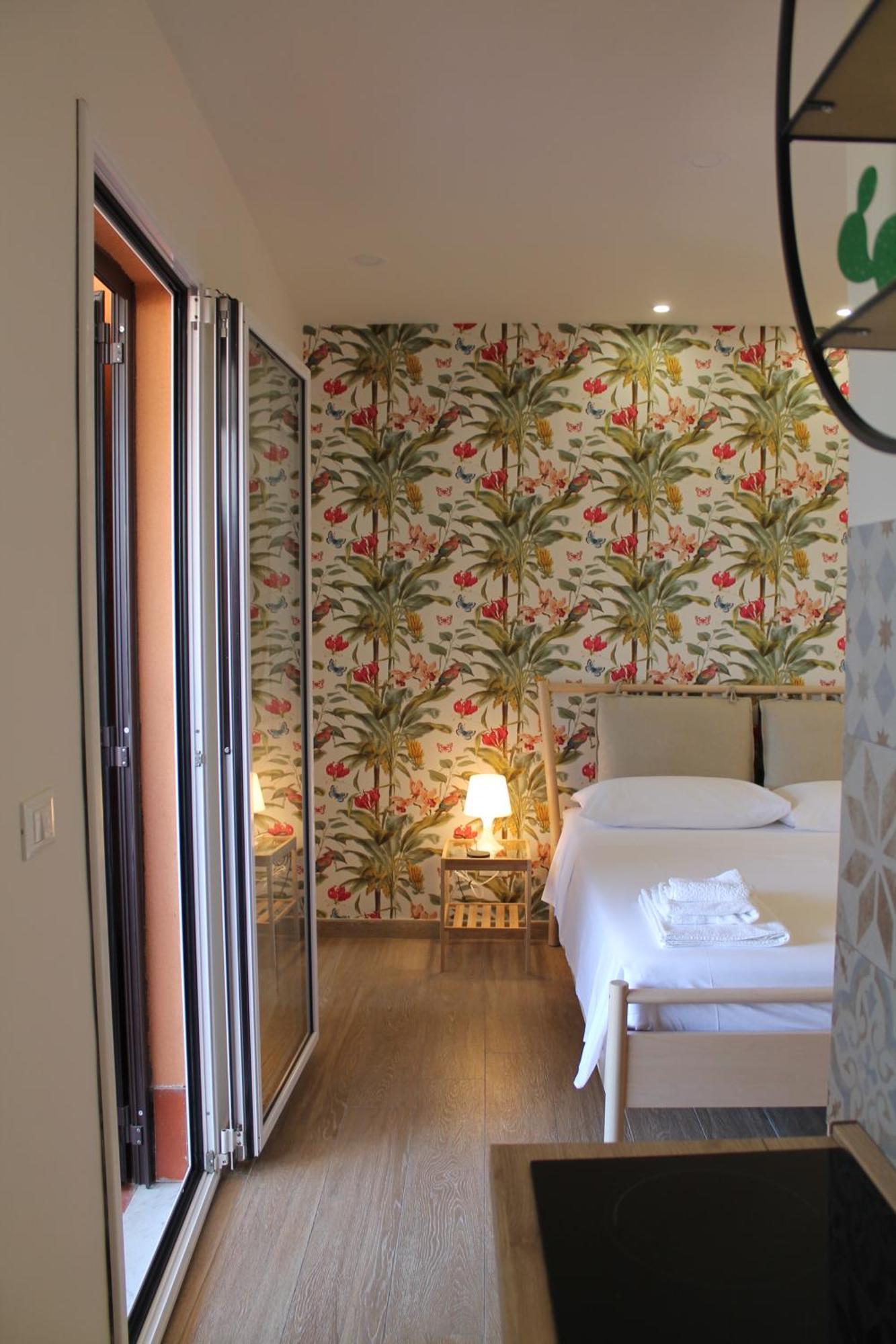 Donna Luisa-Catania Charming Apartment Екстериор снимка