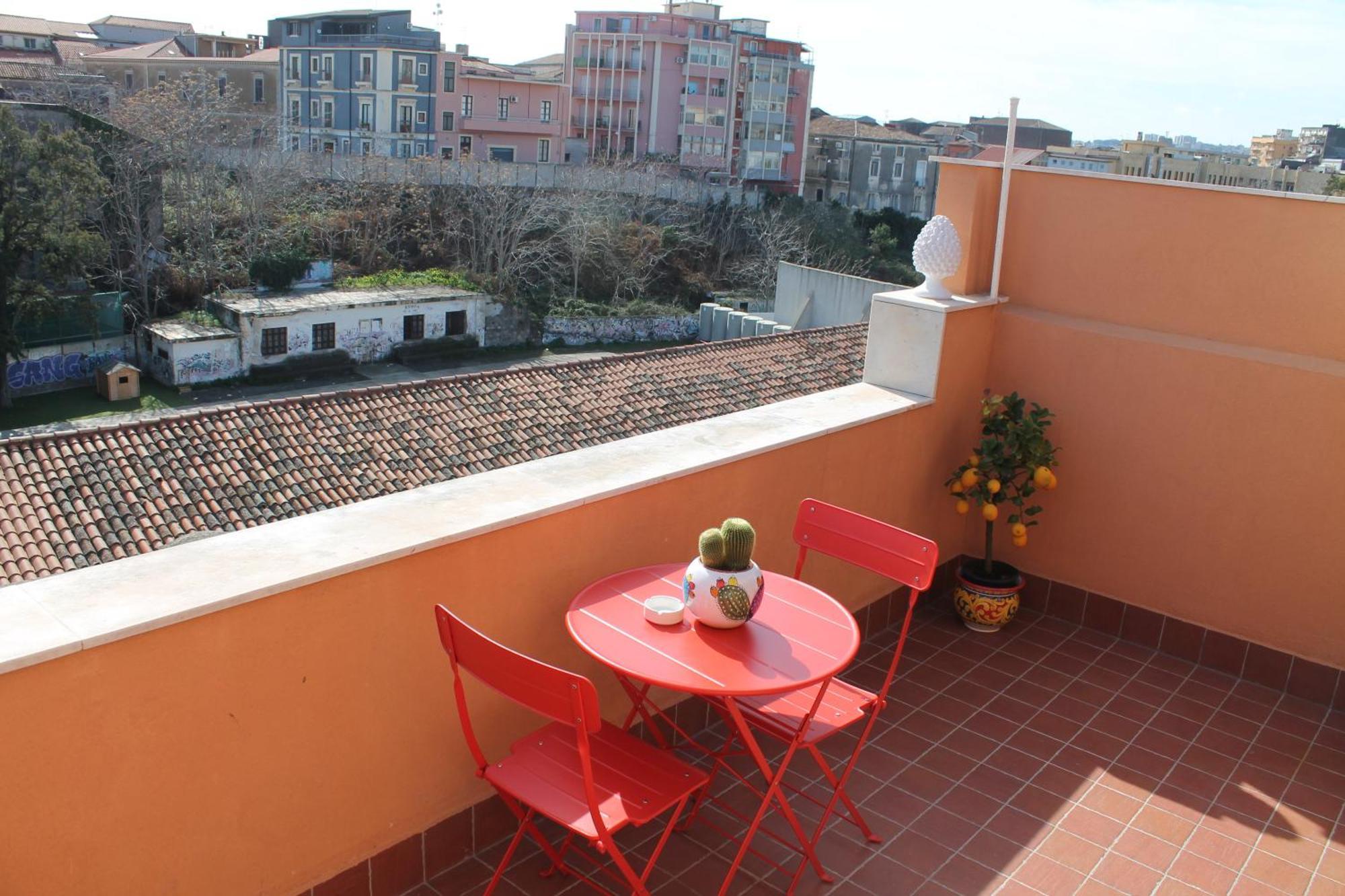 Donna Luisa-Catania Charming Apartment Екстериор снимка